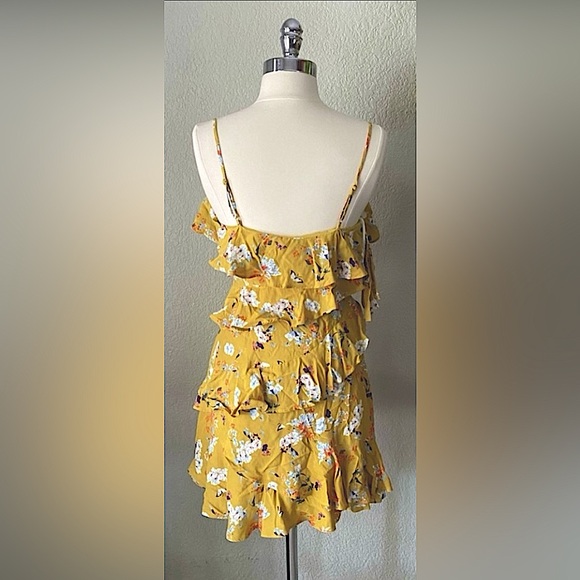 REVOLVE Song of Style Sloan Mini Yellow Floral Tiered Dress Size Small NEW - Picture 5 of 11